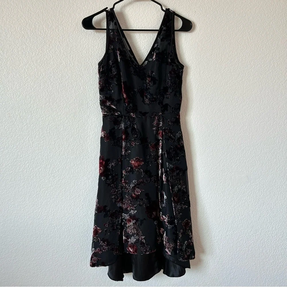 White House Black Market Black Floral Velvet 90s Inspired Formal Midi Dress - Picture 10 of 13